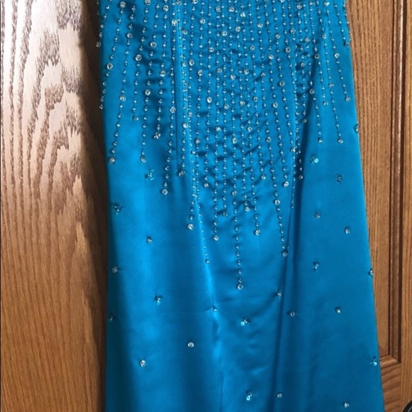 Riva designs beaded turquoise formal dress - Picture 5 of 8